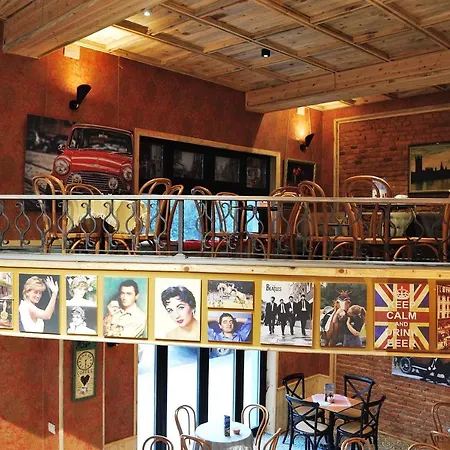 London Ξενοδοχείο Τίρανα